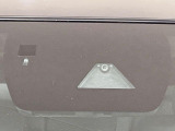 【スマートシティブレーキサポート】低速走行中に前方の車両等を認識し、衝突しそうな時は警報とブレーキで衝突回避と被害軽減をアシスト。より安全にドライブをお楽しみいただけます。