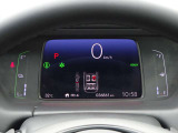 【メーターパネル】素早く車の情報が読み取れる、視認性に優れたシンプルなデザインのメーターパネルです。