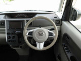 シンプルで見やすく、運転しやすいコックピット!