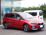 BMW在庫保有台数常時100台以上!ご来店の際はBMW本店(厚木市下荻野140-1)にご来店ください!弊社自慢の全天候型ショールーム!BMW在庫保有台数常時100台以上ございます!