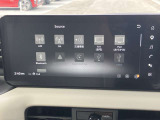 様々なオーディオソースがございます。運転中に好きな音楽を聴くことが可能です。