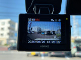 【ドライブレコーダー】ドライブレコーダー装備!走行中はもちろん、あおり運転や事故に遭遇した際、映像で記録し、万一のリスクに備えます。※記録用SDカードはお客様ご自身でご準備いただく必要があります。