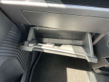 グローブボックスも収納しやすさ◎
