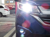 LEDヘッドライト搭載でしっかり明るく照らしてくれるので、夜間走行や不慣れな道でも安心です。