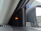 ブラインドスポットモニターで車線変更時などサポートしてくれます。