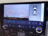 バックモニター付なので後退時に後方が見えるので安心。 車は構造上、死角がたくさんなので万が一を考えると必須ですね。 あくまで補助の為の装備、バックは目視で確認する事が重要ですよ。