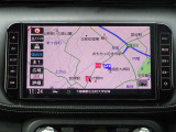 【ナビ】メモリーナビ(MM320D-L)付きです。目的地を設定すれば初めての場所でも簡単に行くことができます。もちろん音楽だって聴けちゃいます♪