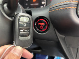 【スマートキー(エンジンスタートストップスイッチ)】スマートキー(電子キー)を持っていれば、スイッチを押すだけでエンジンをかけることができます!