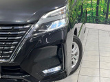 【LEDヘッドライト】悪天候や夜間走行時も良好な視界を確保し安心して運転できる高輝度LEDヘッドライトを装備!点灯速度が早く、消費電力も抑えられています。