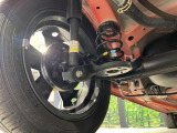 お車を安心してお乗りいただく為には、足回りの定期点検が欠かせません。サービスサポート(有償保証)では無料点検もご提供しており、安心のカーライフをお過ごしいただけるサポート体制が整っています。
