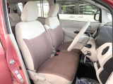 運転席シート廻りは使用感も少なく、良好な状態となっています。前オーナー様が丁寧に使っていたことがよくわかりますね。