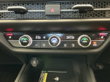 Wエアコン付きです!運転席・助手席それぞれ快適な車内でお過ごしいただけます。寒い時期には嬉しいシートヒーター付きです!