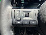 ステアリングスイッチ付きのハンドル!運転に支障をきたすことなくナビ操作が可能です!!
