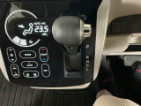 オートマチックシフトレバーは、手になじみ操作しやすい形状で安全運転にもつながります♪