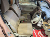 運転者にとっては日々使用することとなる運転席です。運転席が快適だと運転に集中することができますね。