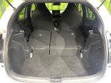 普段のお買い物や通勤、送迎等に十分な荷室スペースを確保しております。セカンドシートを倒すと、大きな荷物の積載も可能です♪