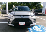正面からの写真です。力強い意匠のバンパーです。格好良さも併せ持つお車です。
