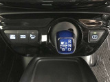 電動パーキングブレーキを搭載。スイッチ操作でパーキングブレーキを作動・解除することが可能ですので、操作の力が不要ですよ♪