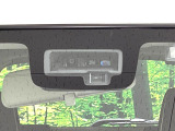 【スズキ セーフティサポート】走行中に前方の車両等を認識し、衝突しそうな時は警報とブレーキで衝突回避と被害軽減をアシスト。より安全にドライブをお楽しみいただけます。