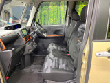 運転席シート廻りは使用感も少なく、良好な状態となっています。丁寧に使われていたことがよくわかりますね。