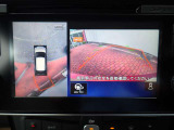 まるでお車を真上から見下ろしたかのような映像をナビに映し出してくれますので狭い駐車場でも周囲を確認する事が出来ますので非常に安心です♪