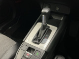 オートマチックシフトレバーは、手になじみ操作しやすい形状で安全運転にもつながります♪