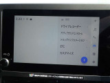 トヨタのお店でU-Carを購入すると、1年間ならどれだけ走っても保証される「ロングラン保証」が自動的に無料でついてきます。さらに、ご希望のお客様には有償で1年または2年の保証延長が可能です。