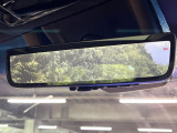 【デジタルインナーミラー】後席の大きな荷物や同乗者で後方が確認しづらい時でも安心!カメラが撮影した車両後方の映像をルームミラー内に表示。クリアな視界で状況の確認が可能です!