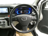 見通しのよいすっきりとした視界で、誰でも運転しやすいです。運転のしやすさは疲れにくさにも繋がりますよ♪
