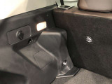 トランクにもライトが付いてます。夜間や地下駐車場などで便利です。