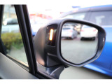 ■リヤビークルディテクション(左右後方からの車両をドアミラーの一部が点灯し、ドライバーに教えてくれます)
