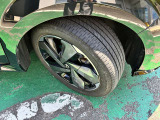 タイヤサイズは205/50R17です。日産純正アルミ装着です☆