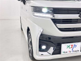 フォグランプ装着車です。暗い夜道の車両前方を明るく照らします
