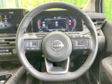 【純正革巻きステアリング】上質な革を使用することで、手にしっかり馴染みとても運転しやすいハンドルです♪