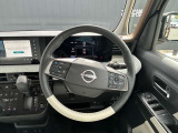 ハンドルは軽やかに回り、気持ちよく運転が出来ます。
