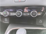 オートエアコン&運転席&助手席シートヒーターが付いていて季節問わず快適な室内空間です☆