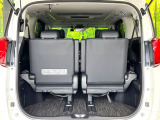 普段のお買い物や通勤、送迎等に十分な荷室スペースを確保しております。セカンドシートを倒すと、大きな荷物の積載も可能です♪