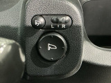 狭い駐車場で便利な電動格納ドアミラーが付いています。
