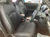 【フロントシート】運転席は必ず使用する部分ですので、座り心地が重要です★ぜひ一度ご体感下さい★