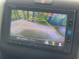 【バックカメラ】駐車時に後方がリアルタイム映像で確認できます。大型商業施設や立体駐車場での駐車時や、夜間のバック時に大活躍!運転スキルに関わらず、今や必須となった装備のひとつです!