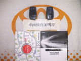 スマートキー付。取扱説明書とメンテナンスノートもあります☆品質評価シート付いてます!トヨタ認定中古車ライト!!