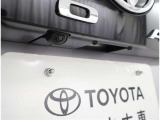 バックカメラが付いているので後方確認が非常にしやすいです。今や運転初心者も熟練者も必須装備!ついていて損はないですね♪