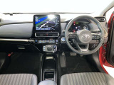 運転席周りのレイアウトをご覧ください。ナビゲーションが綺麗に装着されすっきり収まってますね!