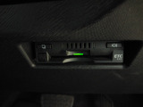 ETC付。高速道路の料金所はキャッシュレスで通過です。サービスエリア等にあるスマートインターの出入口も利用可能でとっても便利。ご納車後すぐにお使い頂けるようセットアップしてのお渡しとなります。