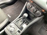 エンジン、トランスミッション、ボディ、シャシーのすべてにスカイアクティブテクノロジーを採用!上質で気持ちのいい走りと、優れた燃費性能を両立しています。