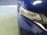 LEDヘッドライトは、点灯の瞬間から光量を発揮し、突然暗くなるトンネルなどでの安定感を高めます。