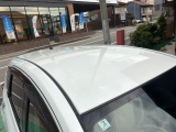 中古車という商品の特性ルーフには子キズや塗装しみ細かな凹み等があります