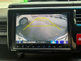 バックモニター付で駐車もラクラクです!