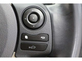 機能性溢れる運転席まわり。使いやすいスイッチ類の配置で運転中のストレスを軽減し楽しくドライブできますよ。