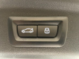 【パワーゲート】電動パワーゲートです。開閉がボタン1つで開け閉め行えます。また、状況に応じてのトランクハッチ開閉量を簡単に設定可能です。スマートオープナーも便利な機能です。ぜひお試しください。